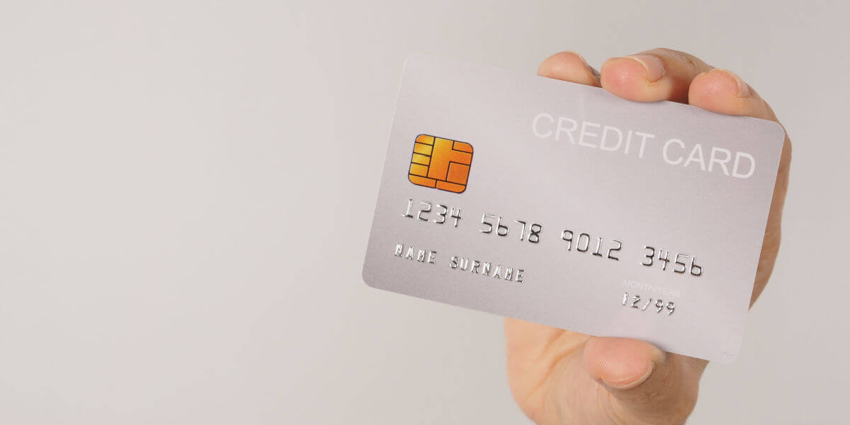 Personal Loans vs. Credit Cards: Which is the Better Option for Your Financial Needs?